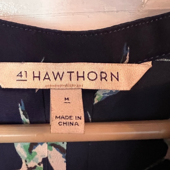 41 Hawthorn medium Navy Bird Print Blouse w/ tie sleeves from Stitch Fix - Picture 5 of 5